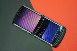 Sexy „žiletka“ Motorola Razr 5G v redakci. Co je nového oproti první generaci? 