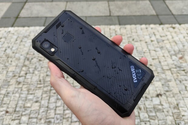 Evolveo StrongPhone G9
