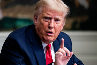 Trumpův telefon? Z hrdě navržen a vyroben v USA spíše na navržen v USA...