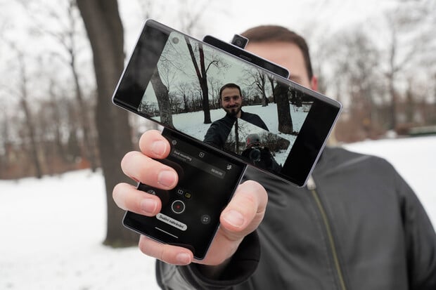 Jak natáčí a fotí vyklápěcí LG Wing? Ukázka 64Mpx snímače i gimbal režimu