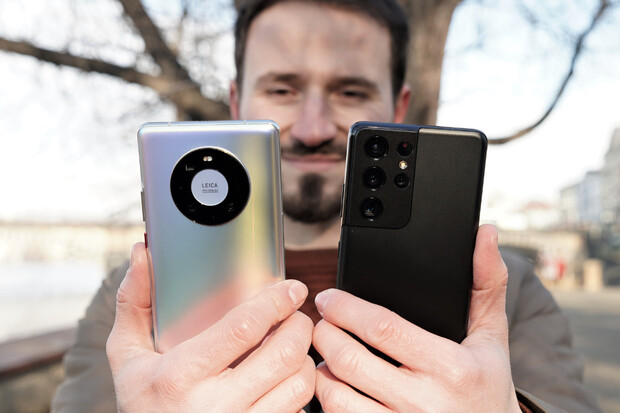 Samsung Galaxy S21 Ultra vs. Huawei Mate 40 Pro. Která z vlajkových lodí fotí lépe?