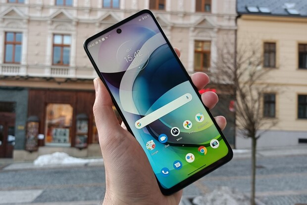 Chcete levně 5G? Motorola zlevňuje Moto G 5G