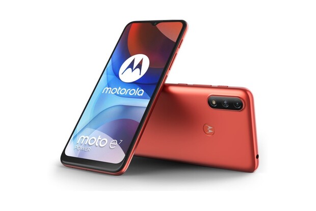 Pestrobarevná Motorola Moto E7 Power to zkusí s nízkou cenou
