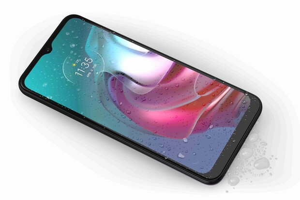 Motorola Moto G30 jde do boje. Má velkou baterii a 5 fotoaparátů