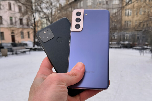 Fotí v noci lépe Samsung Galaxy S21, nebo Google Pixel 5? Podívejte se sami