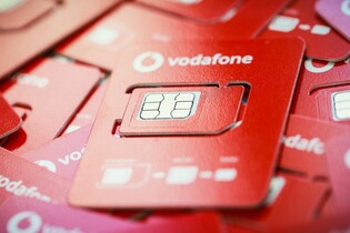 Vodafone představuje SIM karty v novém. Ušetří tuny plastu i papíru ročně