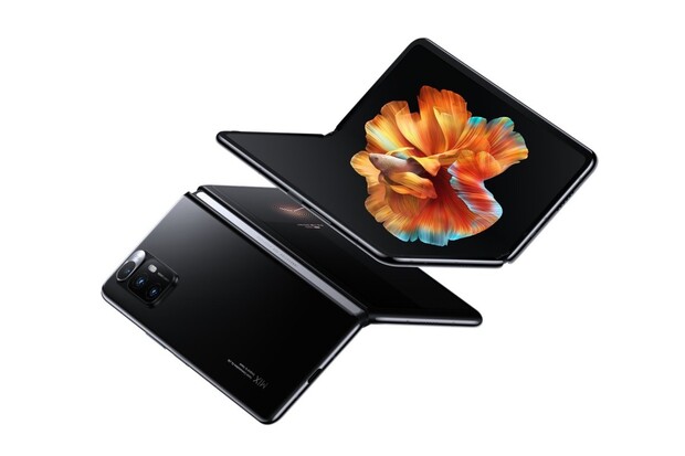 Tvrdý zátěžový test. Ohebné Xiaomi Mi MIX Fold by mělo vydržet 10 let