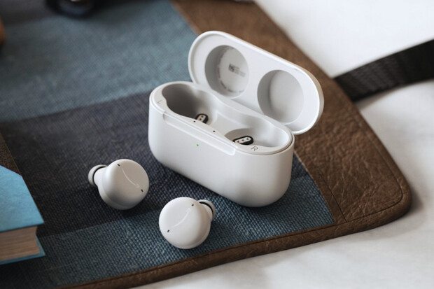 Sluchátka Amazon Echo Buds se dočkala mezigeneračního zmenšení i podpory ANC