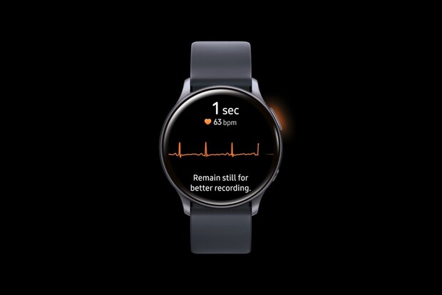 Samsung Watch jsou teď za nejlepší cenu. Nově umí měřit tlak a EKG