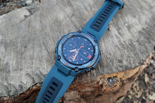 Kamarád do deště: testujeme nové chytré hodinky Amazfit T-Rex Pro