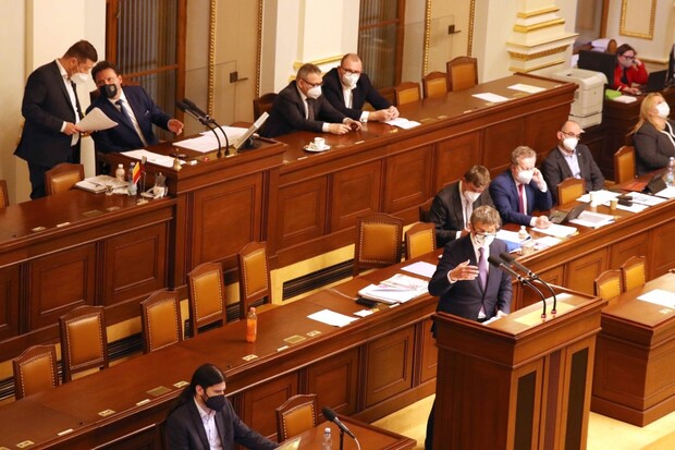 Poslanecká sněmovna do kapsy. Aplikace iSněmovna vychází i pro Android