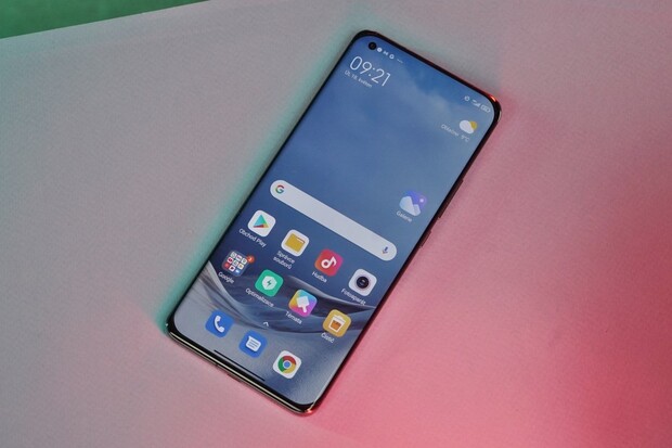 Podívejte se na krásné Xiaomi 12. Představí se ještě v letošním roce