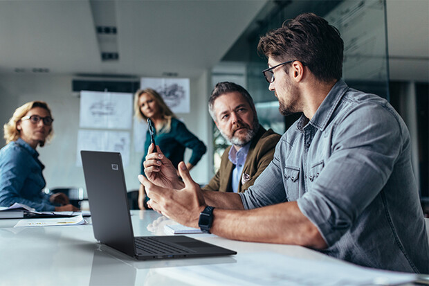 Acer představuje dva ultralehké výkonné notebooky řady TravelMate P6