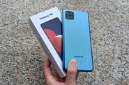 Recenze Samsung Galaxy M12 – Těžká váha v levných vodách