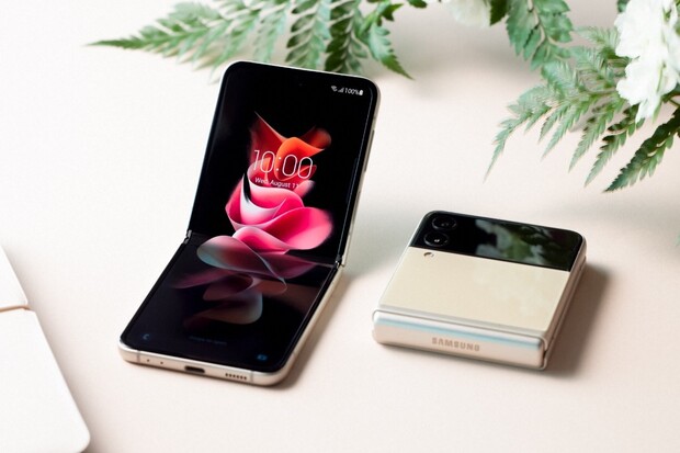 Nový Galaxy Z Fold3 se slevou 10 tisíc. Stačí přinést starý telefon