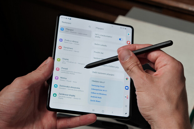 Samsung Galaxy Z Fold3 podporuje pera S Pen, ale ne ta stará