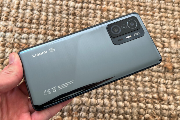 První pocity z Xiaomi 11T Pro: je ho kus, ale má skvělý displej i reproduktory