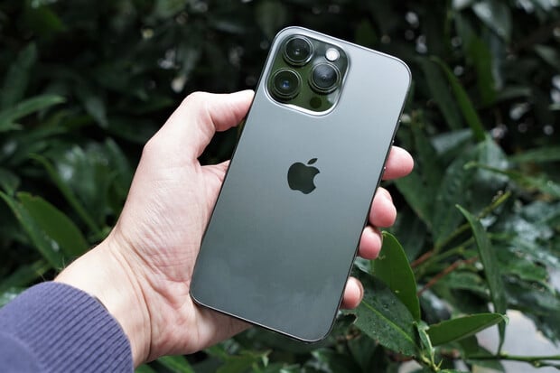 Podívejte se na naši videorecenzi špičkového iPhonu 13 Pro