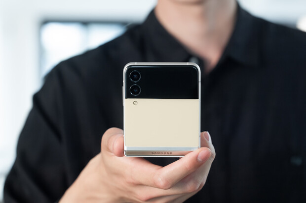 Ušetřete 8 tisíc. Galaxy Z Flip3 a Galaxy S21 koupíte do konce týdne ultravýhodně