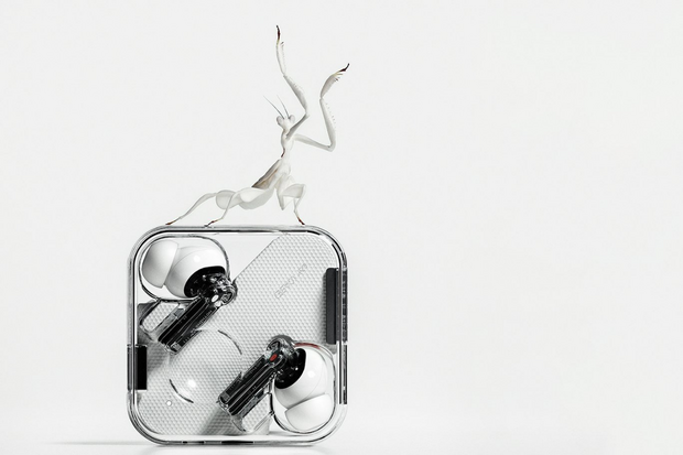 Startup Nothing slaví úspěch se sluchátky ear (1) a chystá nové produkty