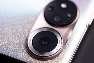 Podle průzkumu až 67 % Čechů fotí pouze mobilem