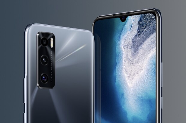 Nejdostupnější smartphone s AMOLED displejem vám ještě stihne dorazit do Vánoc