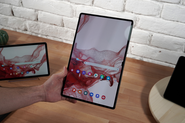 Galaxy Tab S8 Ultra vás dostane 14,6" displejem s výřezem i prémiovou cenou – Včetně videa