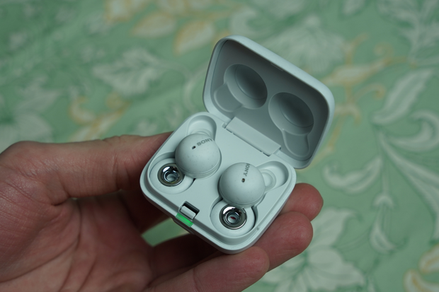 Sluchátka Sony LinkBuds a LinkBuds S si osvojila novou praktickou dovednost