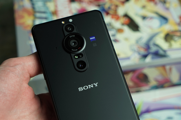 Dva velké objektivy? Možné lákadlo nástupce Xperie Pro-I od Sony
