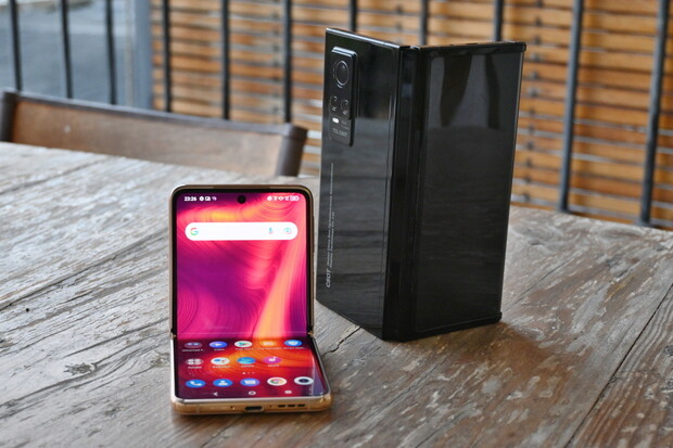 V Barceloně zkoušíme ohebná TCL. Zaujme véčko i ohnutí o 360°