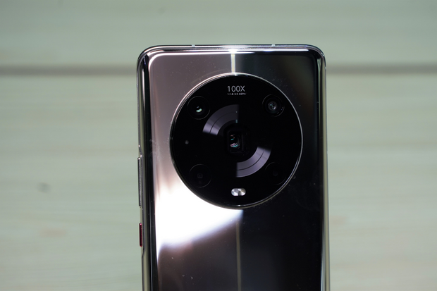 Honor Magic4 Pro zná českou cenu. Vešla se pod 30 tisíc korun