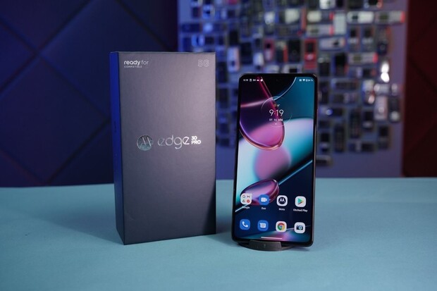 Motorola Edge 30 se hlásí o slovo. Pohánět ji bude Snapdragon 778+