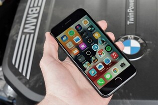 Apple iPhone SE (2022)