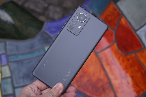 Podívejte se na naše videodojmy z prémiového Xiaomi 12 Pro