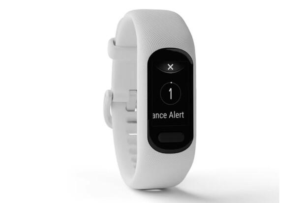 Garmin vívosmart 5 je chytrý náramek, který zjistí, kolik je vám let