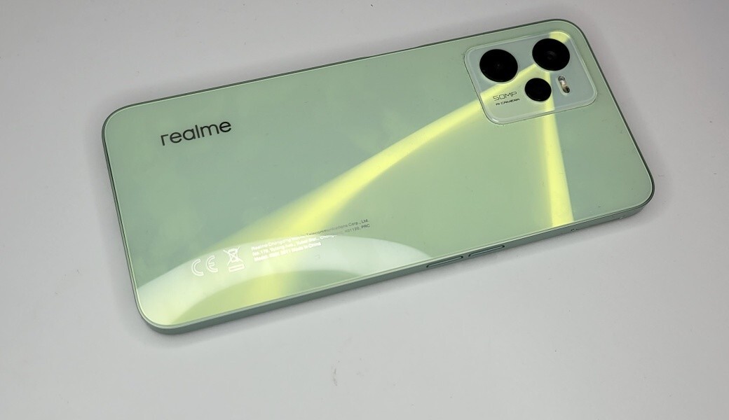 Realme C35