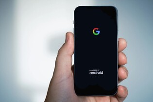 Zakladatel značky Pebble chce, aby se vrátily kompaktní telefony s Androidem