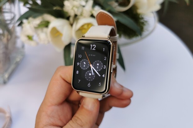Huawei Watch Fit 2 je chytrý náramek, který umí telefonovat