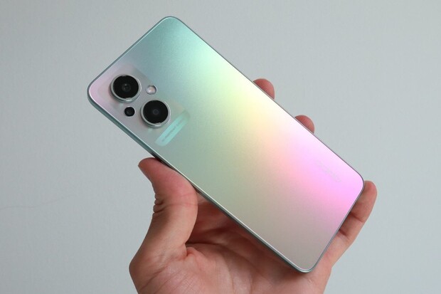 Začínáme testovat Oppo Reno7 Lite se zářícími kruhy. Ptejte se, co vás zajímá