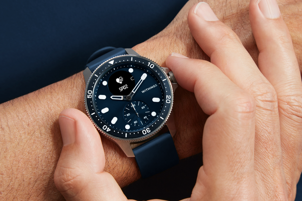 Hybridní chytré hodinky Withings ScanWatch Horizon přichází na český trh