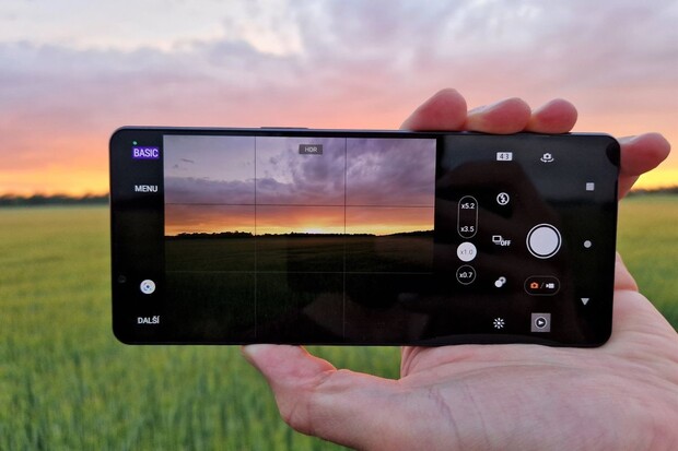 Kdo s koho: fotí lépe Sony Xperia 1 IV, nebo Vivo X80 Pro? Včetně ukázky 5× zoomu