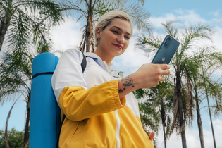 Motorola Moto G42 láká na kvalitní AMOLED displej a 50Mpx foťák