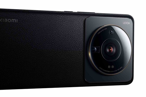 Xiaomi 12S Ultra je nekompromisní vlajková loď s IP68 a 512GB pamětí