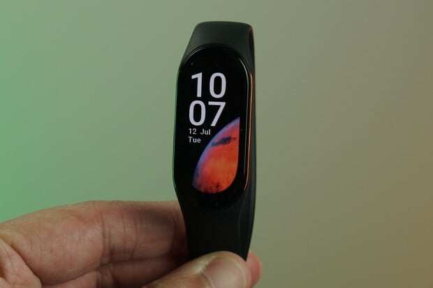 Pozdě, ale přece. Přichází Xiaomi Smart Band 7 s NFC