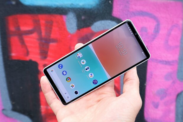 Sony rozdává k Xperiím sluchátka zdarma v rámci akce „BASS to School“