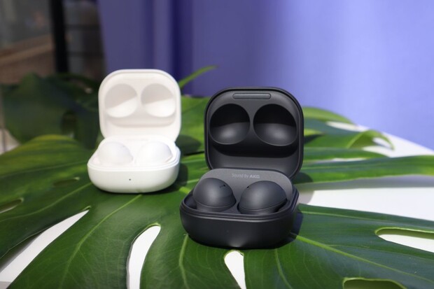 Samsung Galaxy Buds2 Pro jsou voděodolná sluchátka s 24bitovým zvukem na dietě