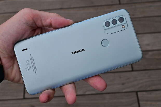 Nokia C31 má obrovský displej a FM rádio. K nám se zřejmě nedostane