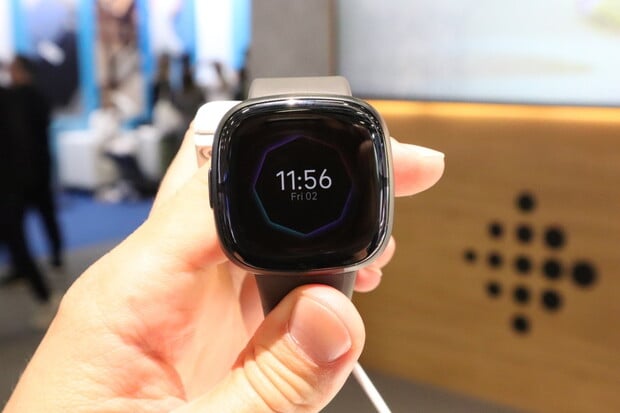 V Berlíně jsme si prohlédli nejnovější hodinky Fitbit Versa 4 a Sense 2