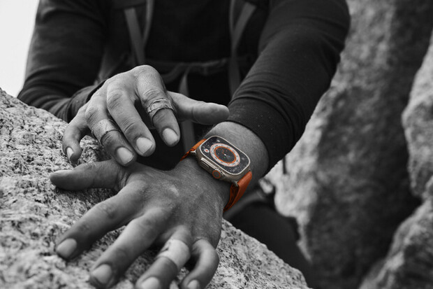 Apple Watch Ultra 3 by měly podporovat satelitní konektivitu 