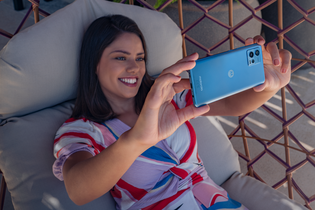 Motorola Moto G72 láká špičkovým OLED panelem a 108Mpx foťákem